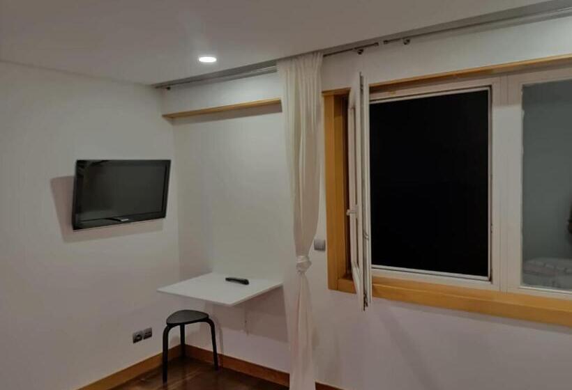 اتاق استاندارد, O Cantinho Do Arnaldo