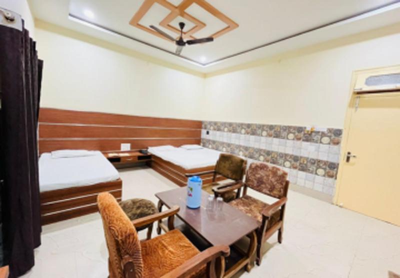 デラックストリプルルーム, Shri Ram Hotel , Ayodhya