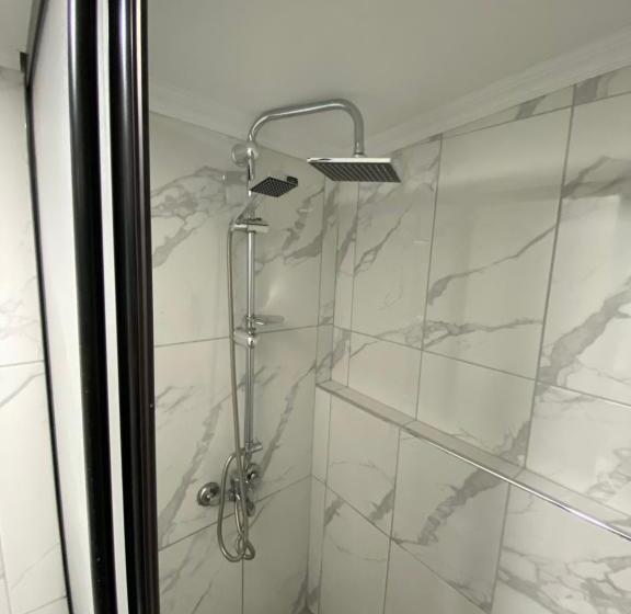 Студия Стандарт, Yeldeği̇rmeni̇ Otel