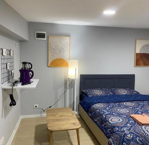 스탠다드 스튜디오, Yeldeği̇rmeni̇ Otel