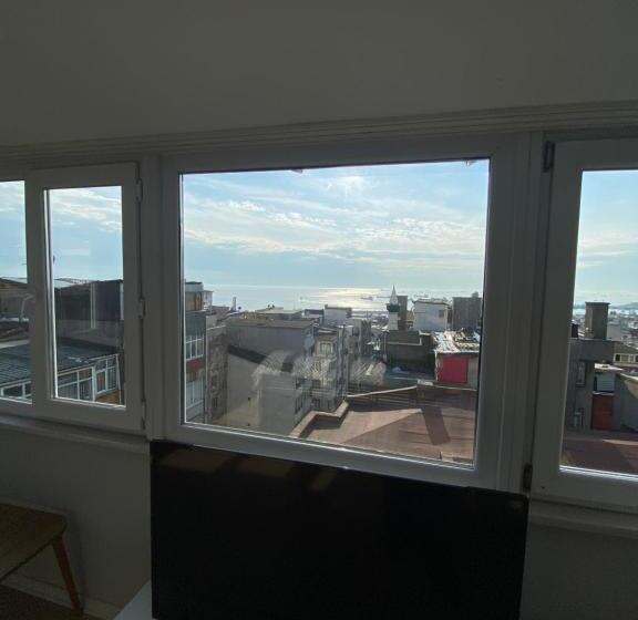 스탠다드 스튜디오 바다 전망, Yeldeği̇rmeni̇ Otel