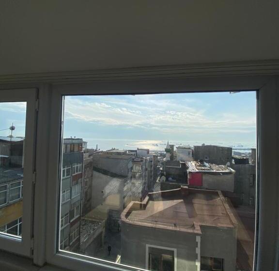 스탠다드 스튜디오 바다 전망, Yeldeği̇rmeni̇ Otel