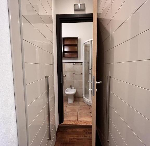 اتاق استاندارد, Dall’antiquario