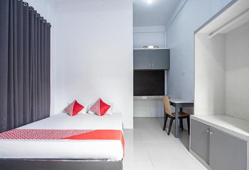 اتاق لوکس, Oyo 93476 Owo Guest House Syariah