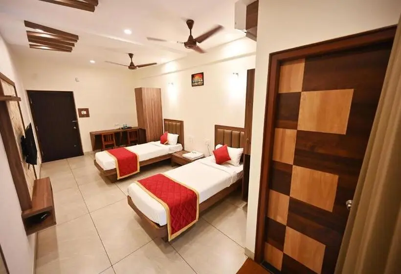 Deluxe-huone Parveke, Rays Inn Boarding And Lodging