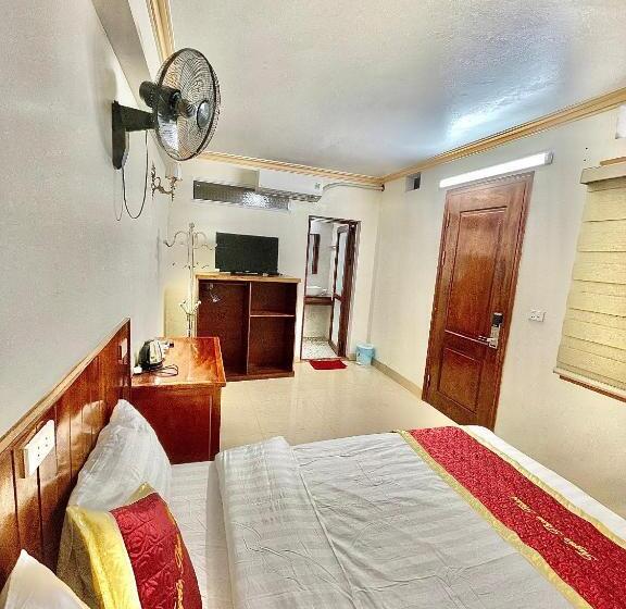 اتاق استاندارد, Tuyên Thoa