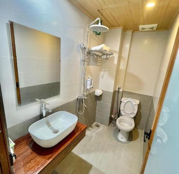 Economy Triple Room, Tuyên Thoa