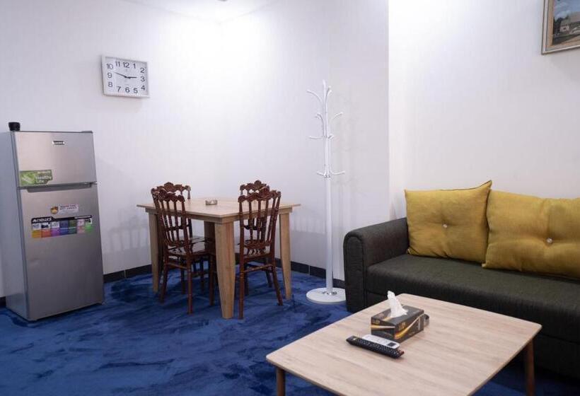 سوییت خانوادگی, Motel Danzha