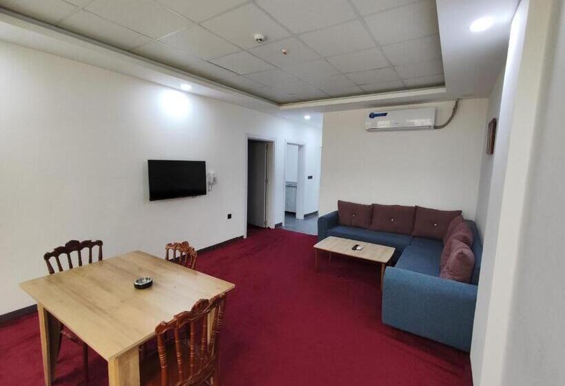 سوییت دوبلکس, Motel Danzha