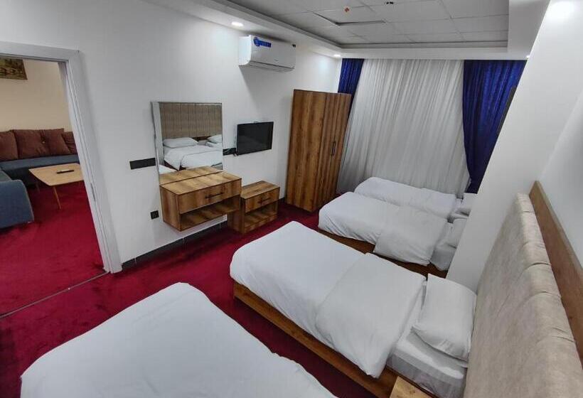 سوییت دوبلکس, Motel Danzha