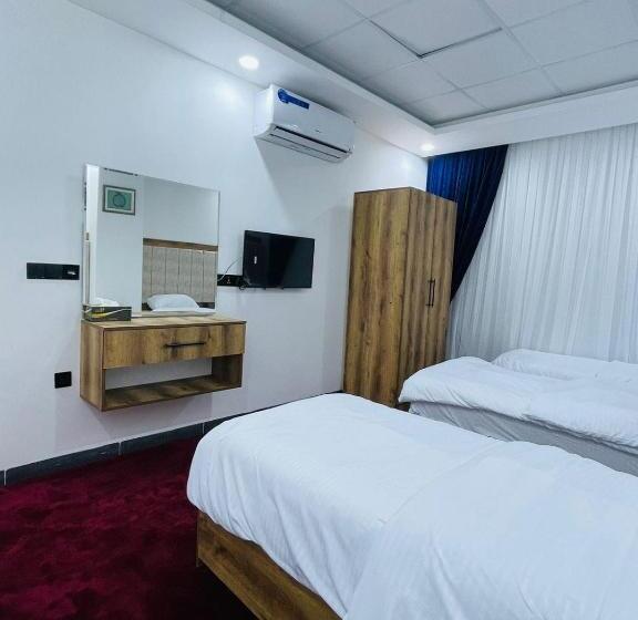 سوییت دوبلکس, Motel Danzha