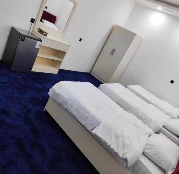 Economy Triple Room, Motel Danzha