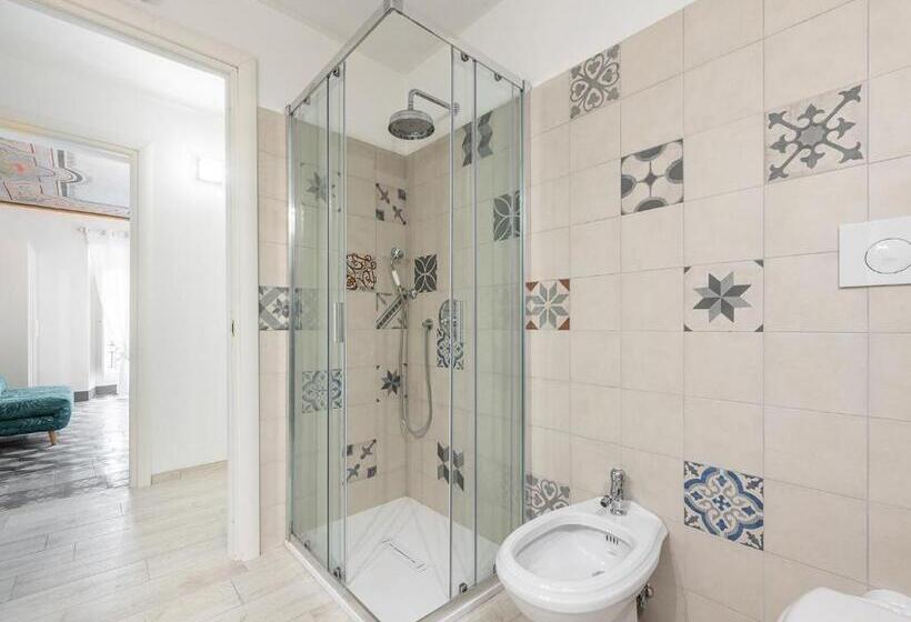 标准间, La Buona Stella