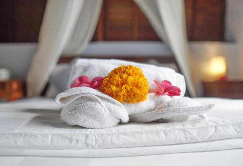 Номер Стандарт Вид на Бассейн, Nyamane Ubud Green View Villas By Eps