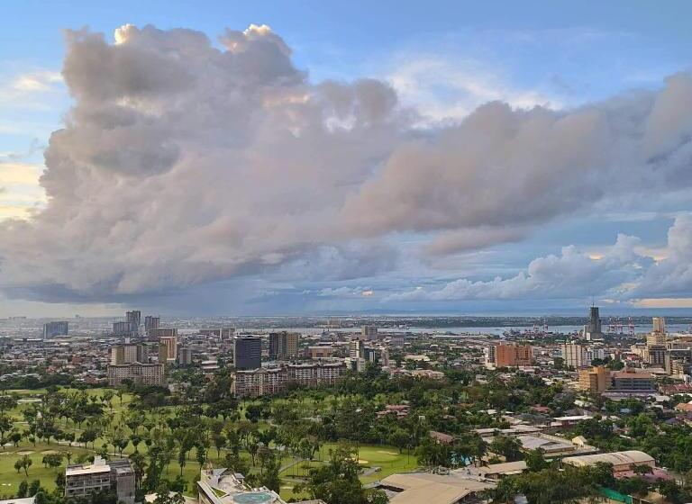 Estudio Standard Vista Mar, 26th Sky View Home