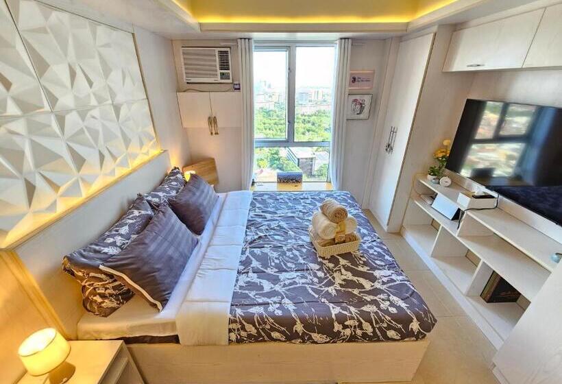 Estudio Standard Vista Mar, 26th Sky View Home