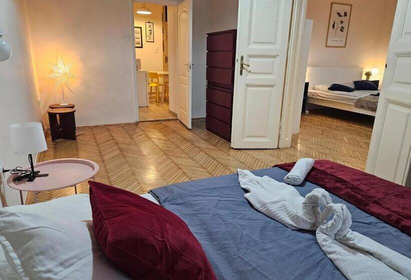 침실 2개 스위트, Chic Central Rooms