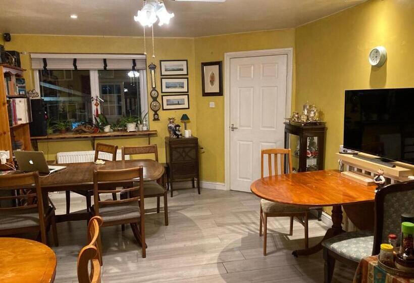 غرفة قياسية مطلّة علي الحديقة, Hong Kong Inn