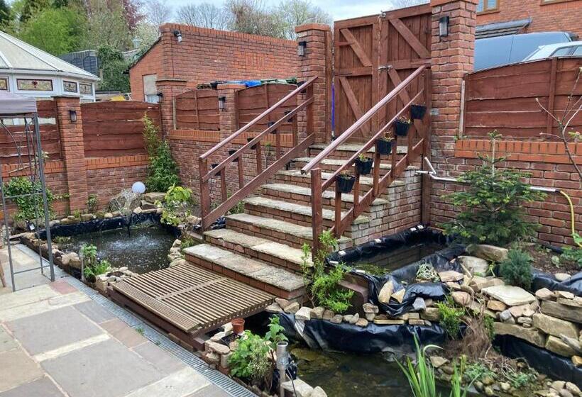 غرفة قياسية مطلّة علي الحديقة, Hong Kong Inn