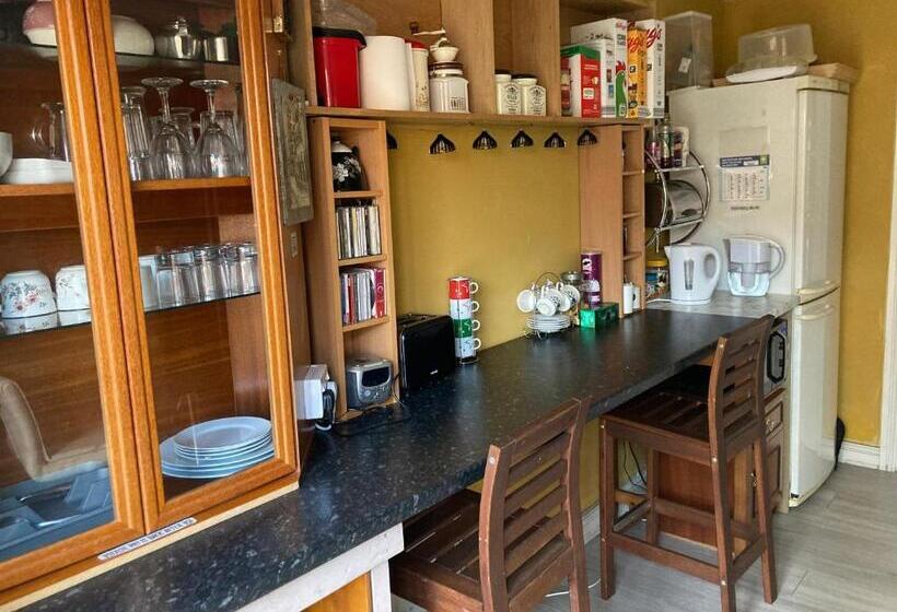 غرفة قياسية مطلّة علي الحديقة, Hong Kong Inn