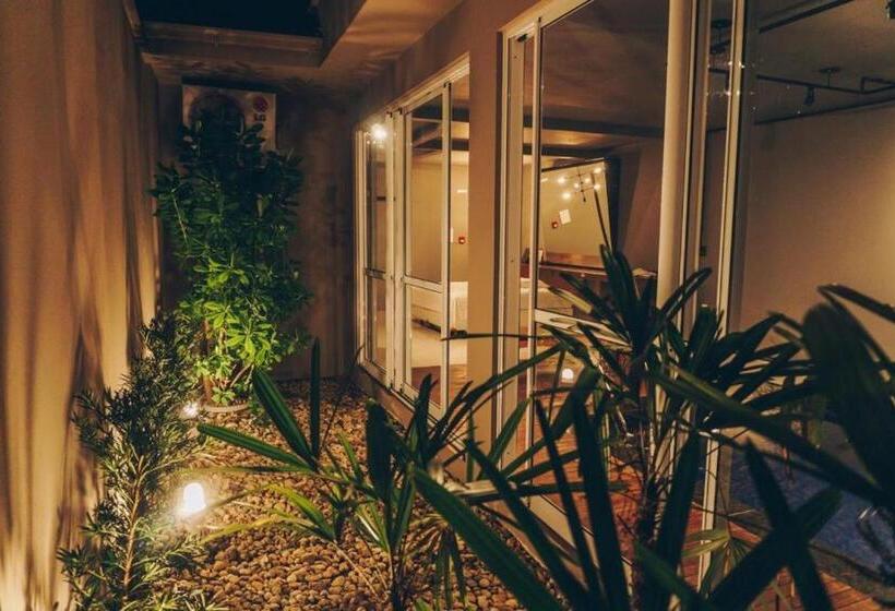 Полулюкс с Бассейном, Champagne Motel By Drops