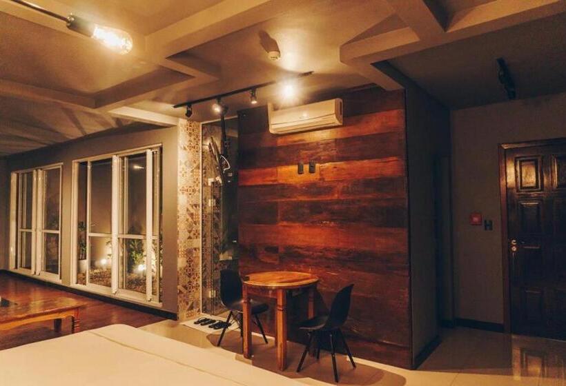 Полулюкс с Бассейном, Champagne Motel By Drops