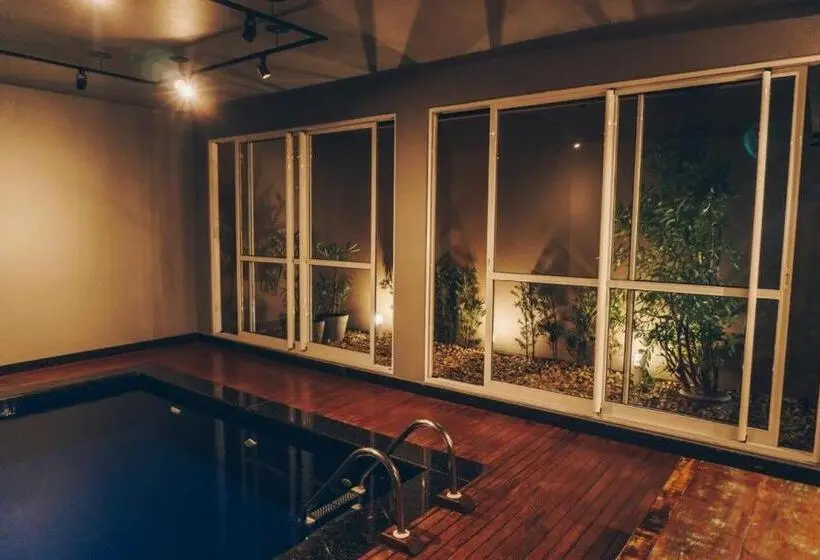プール付きジュニアスイート, Champagne Motel By Drops
