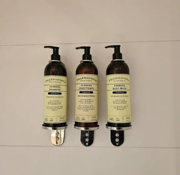 Standard Kolmen Hengen Huone, Bacaris
