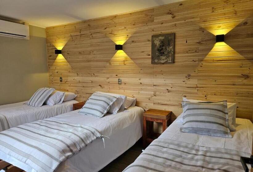 스탠다드 트리플 룸, Bacaris