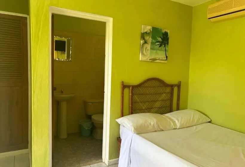 スタンダードルーム, Coco Hotel And Hostel