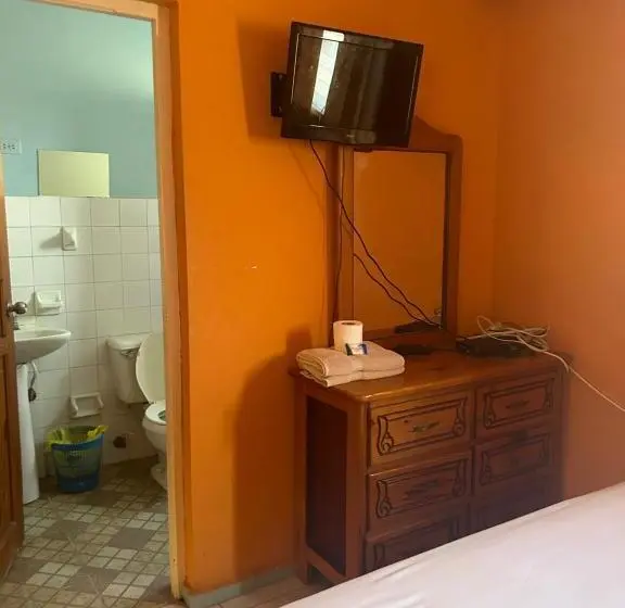 エコノミールーム, Coco Hotel And Hostel