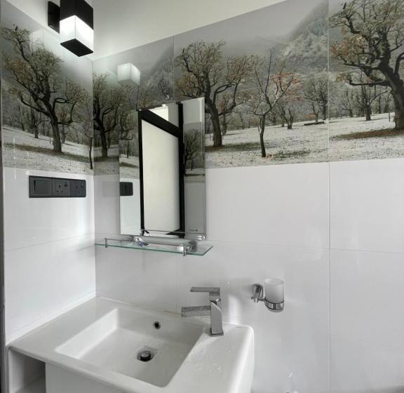 غرفة ديلوكس, Kanvinra