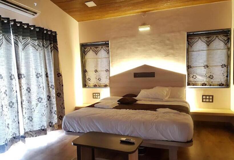 غرفة قياسية, Prabhusrukusti Krushi Paryatn Kendra , Satara