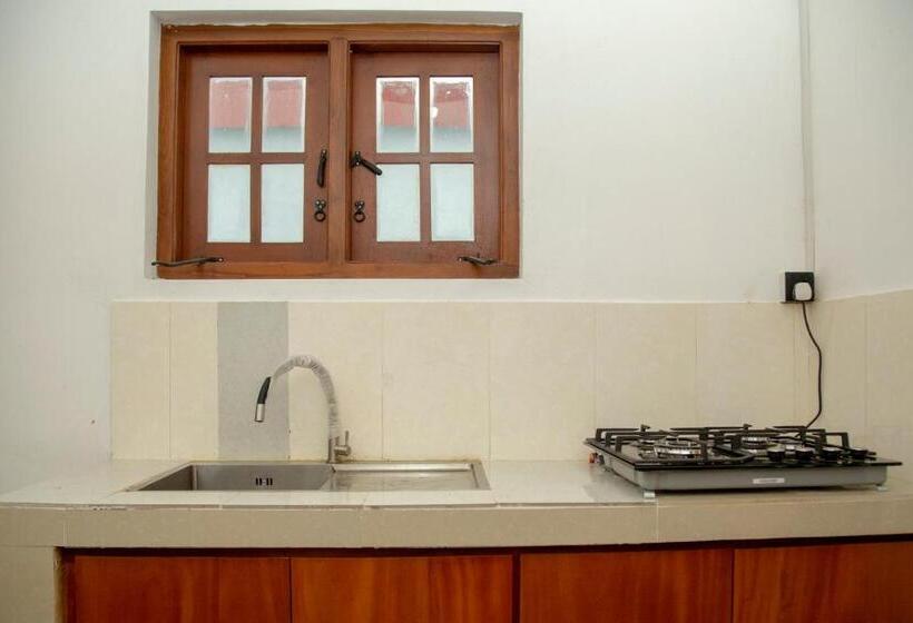 فيلا غرفتين نوم, Tiki Taka