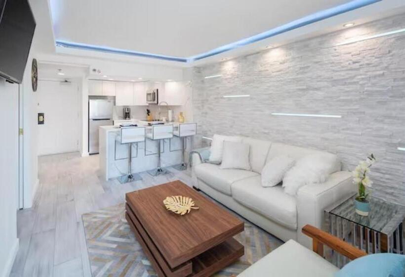 バルコニー付き1ベッドルームアパートメント, Ilikai S Best Beach Front Executive Suite