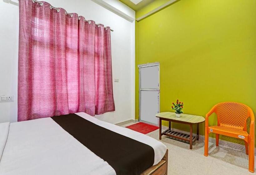 חדר קלאסי לשלושה, Oyo Flagship Hotel Vikas Inn