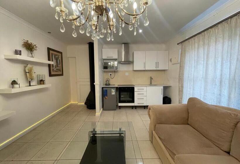 2ベッドルームアパートメント, Domin Luxury Suites