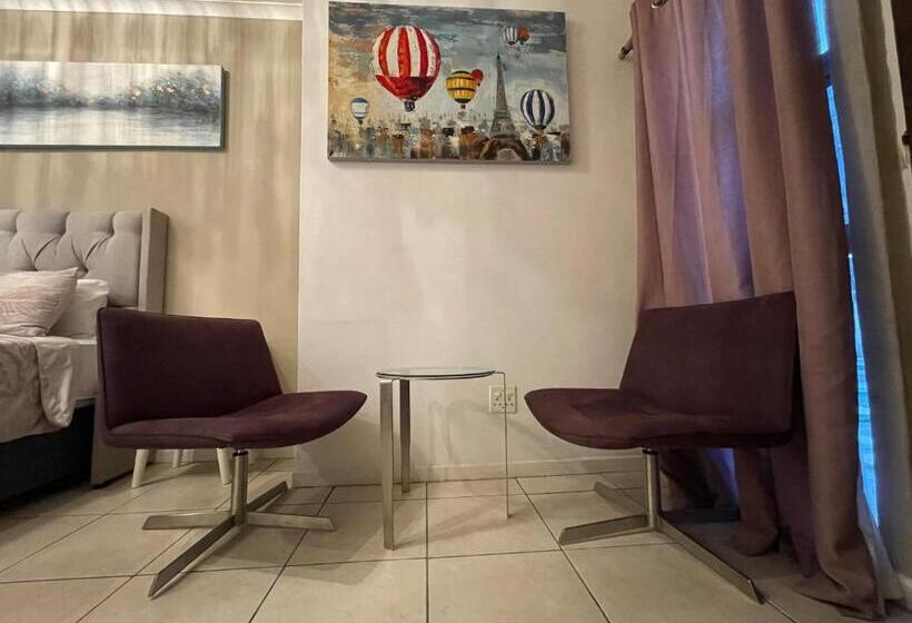 スーペリアールーム, Domin Luxury Suites