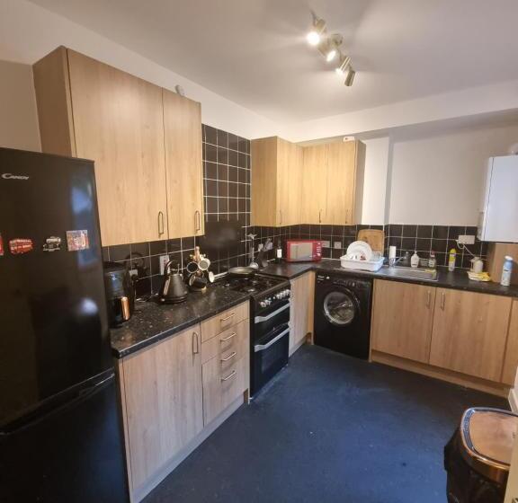 ガーデンビュースタンダードルーム, Beautiful Double Room In Acton, West London