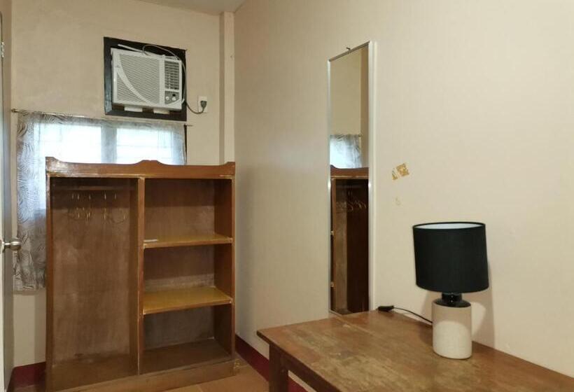 اتاق ساده سه نفره, Jbr Tourist Inn   Port Barton