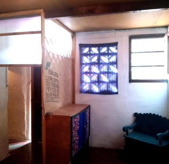 اتاق استاندارد, La Guarida Del Caudillo