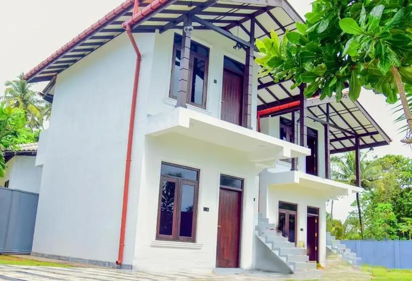 バルコニー付きスタンダードルーム, Muthu Villa 94 Midigama