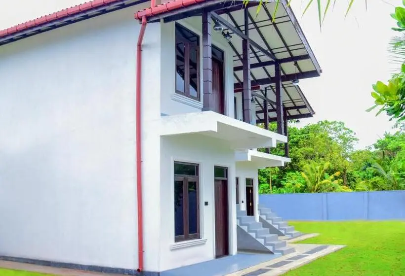 デラックスルーム, Muthu Villa 94 Midigama