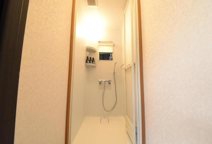 غرفة عائلية, ロマンスホテル（romance Hotel）