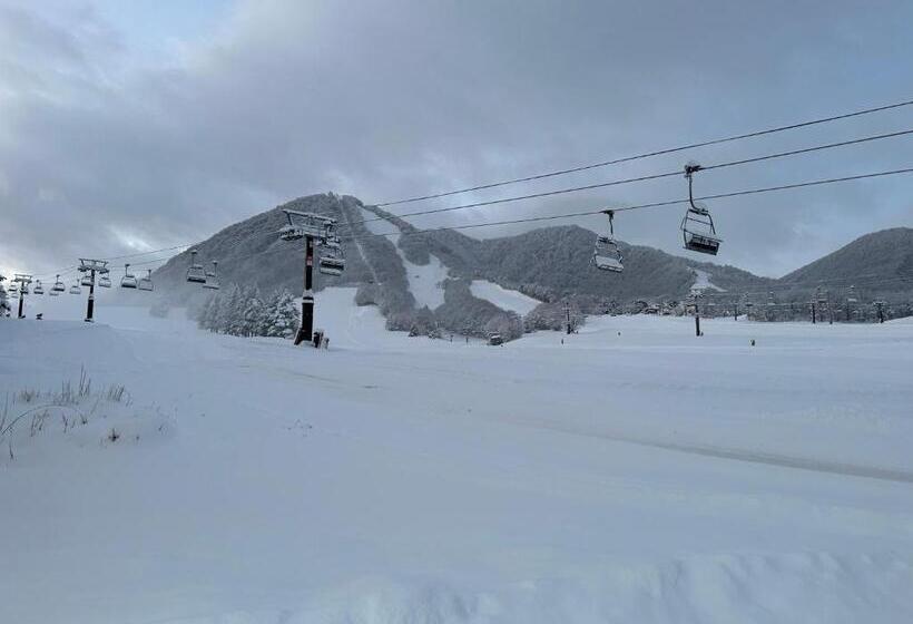 غرفة عائلية, ロマンスホテル（romance Hotel）