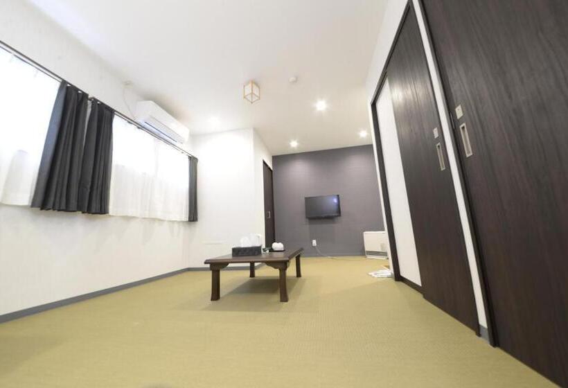 غرفة قياسية رباعية, ロマンスホテル（romance Hotel）