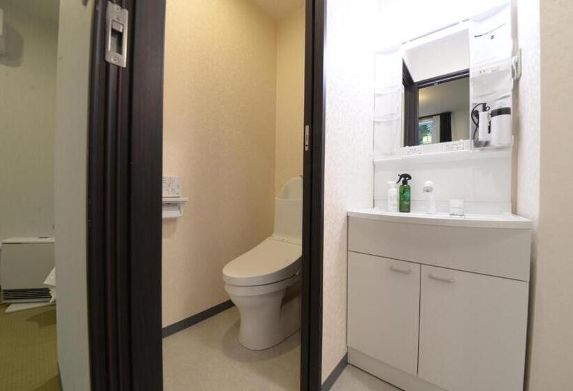 غرفة قياسية رباعية, ロマンスホテル（romance Hotel）