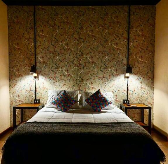 اتاق استاندارد, Tinka