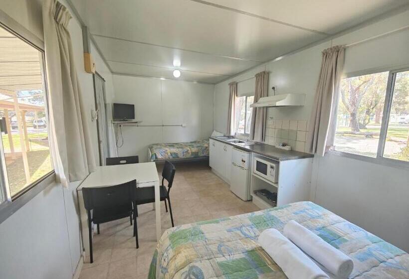 غرفة عائلية مطلّة علي الحديقة, Mt Barker Holiday Park   Western Australia