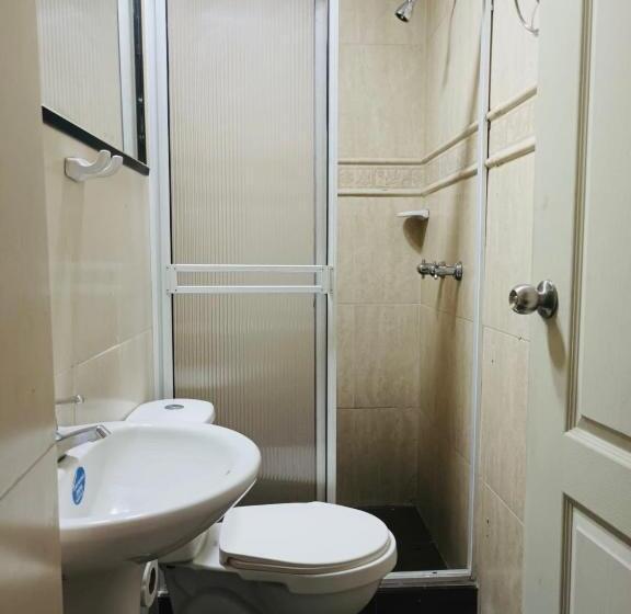 اتاق استاندارد با سرویس بهداشتی مشترک, Casa Mango